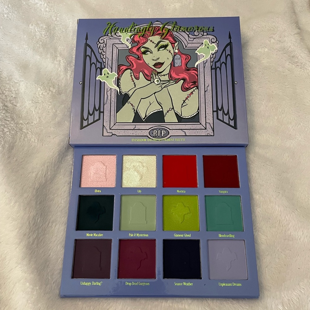 Alien Cosmetics Hauntingly Glamorous Eyeshadow Palette!